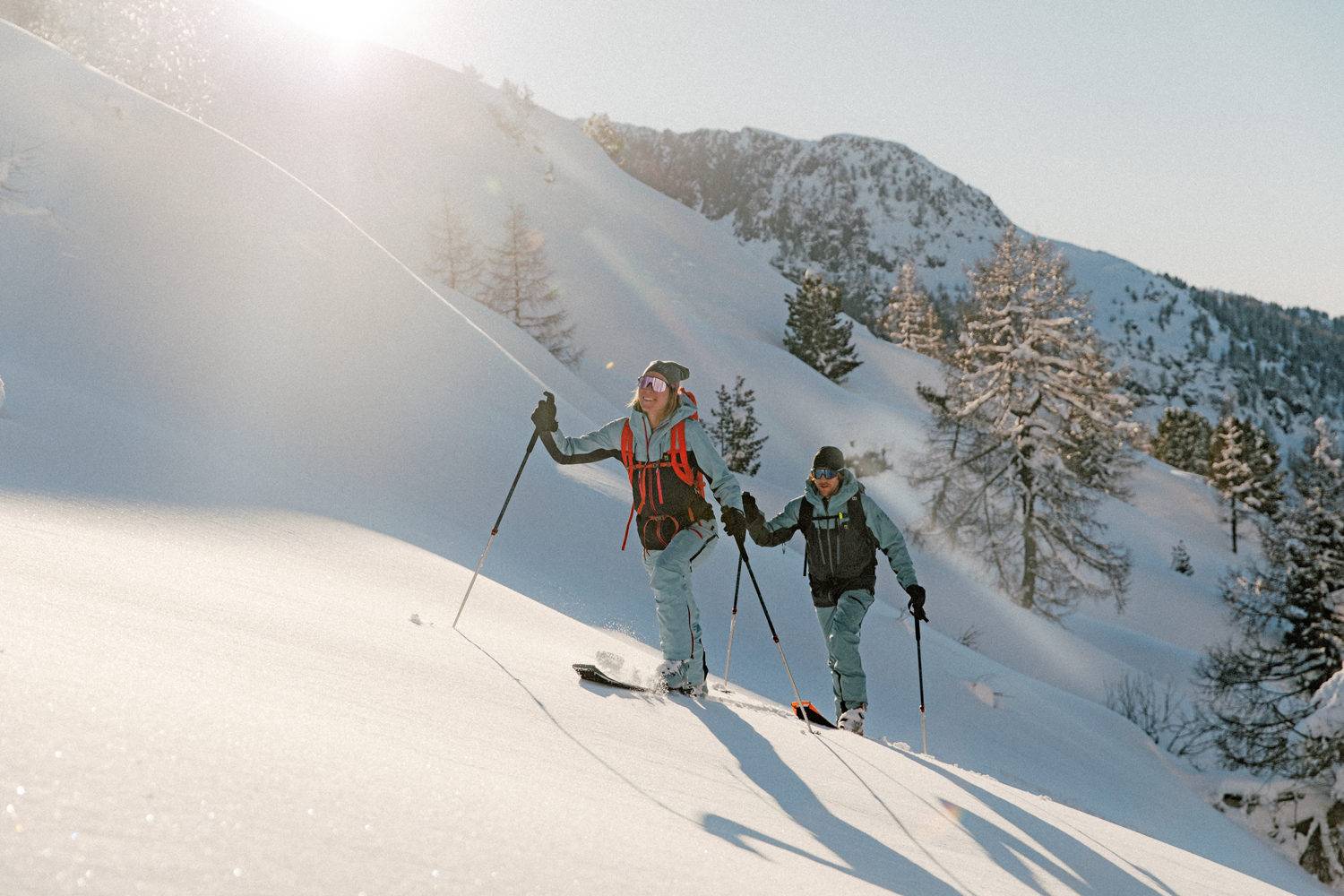 Drunter und drüber: Tipps für Außen- und Innenschicht beim Skitourengehen