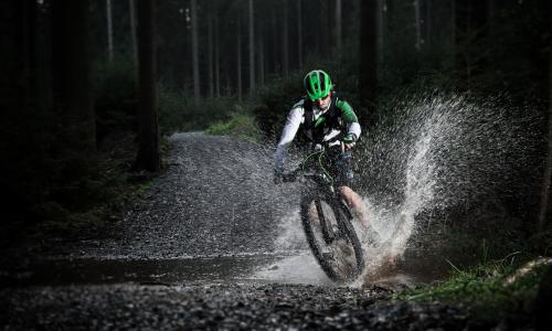 Keine Angst: 10 Tipps für mehr Mut beim Mountainbiken © iStock / Kesu01 Keine Angst: 10 Tipps für mehr Mut beim Mountainbiken