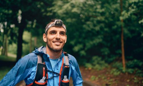Die 6 wichtigsten Sicherheitsregeln beim Wandern © iStock / julief514 Die 6 wichtigsten Sicherheitsregeln beim Wandern