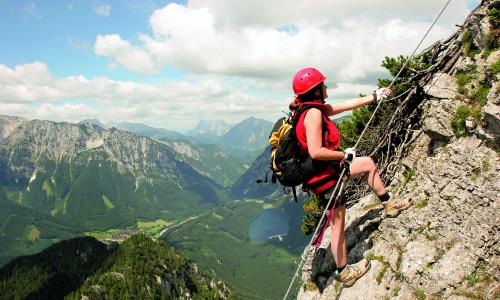 Sonnenschutz von Ultrasun beim Bergsport © iStock / Jimmy Lung Sonnenschutz von Ultrasun beim Bergsport