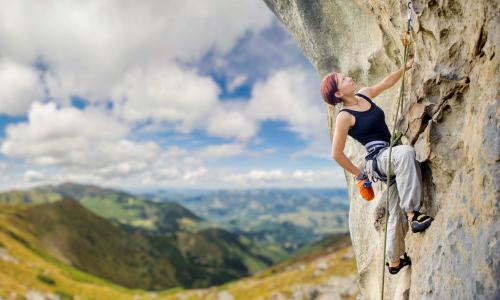 Klettersteig-Ausrüstung © iStock / anatoliy_gleb Klettersteig-Ausrüstung