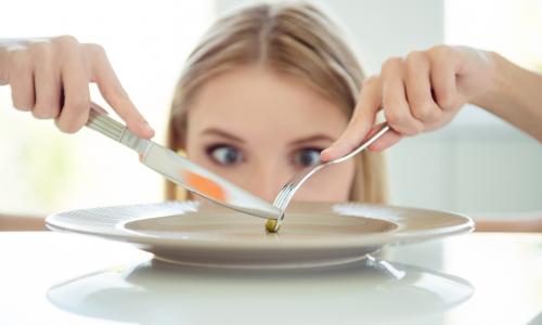 © iStock / Deagreez Abnehmen, und das schnell! - 6 Folgen, die zu Mangelernährung mit sich bringt