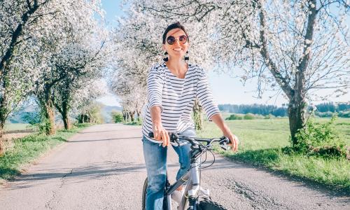 © iStock / Solovyova Zum Frühlingsbeginn: Ein "leichtes" full day of eating