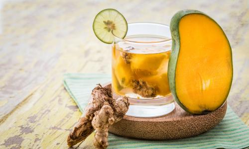 Infused Water: 3 erfrischende Rezept-Ideen, um dein Wasser aufzupeppen