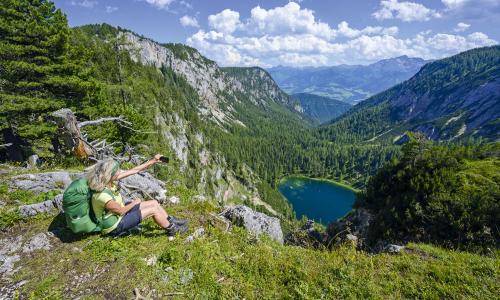 © Tourismusregion / Steiermark Tourismus / pixelmaker.at / Imposante Berge, unberührte Naturschutzgebiete. "Vom Gletscher zum Wein" ist ein Erlebnis der Extraklasse. Top 20 Weitwanderwege 2022