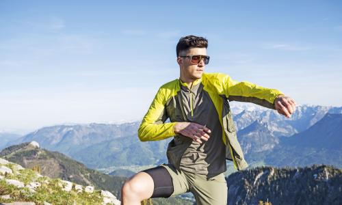 Hart, härter, Hardshell: Alles über den vielseitigen Outdoor-Begleiter - die Hardshell-Jacke