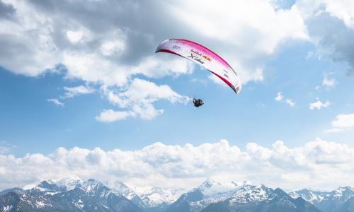 © © Johannes Radlwimmer / Das Red Bull X-Alps zwischen Gletscher, Berg und See. Rekordjahr beim 20. Jubiläum der Red Bull X-Alps: Zell am See-Kaprun zum 2. Mal offizielles Ziel