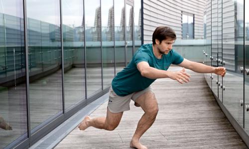 © SPORTaktiv / Thomas Polzer Körper in Balance: Mit diesen 6 Übungen bringst du deinen Körper zurück ins Gleichgewicht