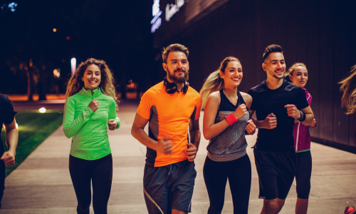 Spitzenläufer Andreas Vojtas Trainingstipp: Einzelkämpfer vs. „Herdentier“ beim Laufen