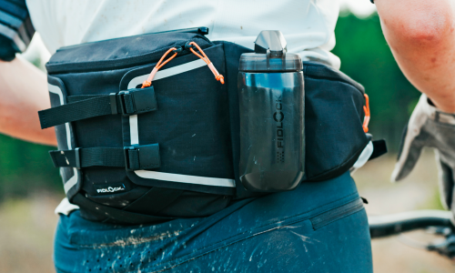 © Hersteller / Fidlock Da kannst du einpacken: Bikerucksack oder Hip Bag - was passt besser zu dir?