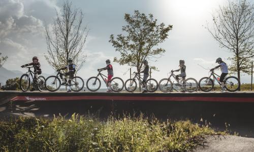 © Fotograf / Stefanie Kühn / GIRLS.BIKE.CAMP im Theresienhof Trail-Sommer & Herbst-Flow: zwei Events am Faaker See für echte Bike-Fans!