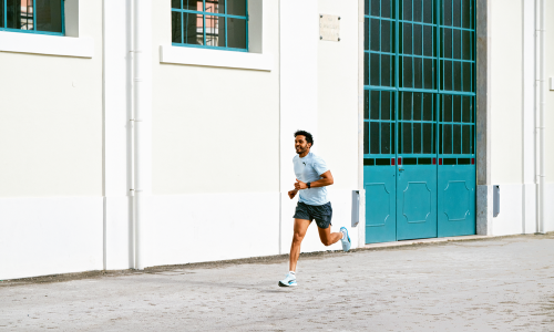 © Hersteller / Puma / Pure Lauffreude. Mit den richtigen Schuhen an den Füßen läuft man länger, öfter und lieber. Welche „richtig“ sind, verrät vor allem auch das Gefühl. Bequem läuft am längsten: Cushion-Laufschuhe verbinden Dämpfung, Dynamik und Wohlgefühl