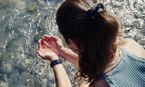 © Fotograf / Alex Kaiser (alexkaiser.at) / Alpenregion Bludenz Tourismus / Wasser im Klostertal. 1. Alpines Wasser Festival im Klostertal – Wo Wasser Geschichte schreibt