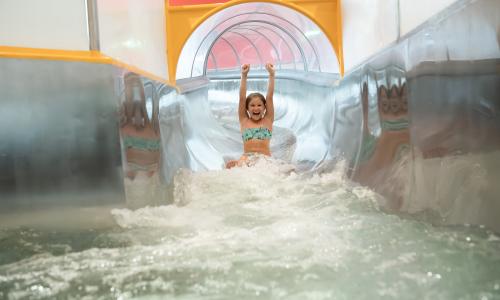 © Fotograf / Andi Bruckner Rutschen, schwimmen, laufen: Das ist der Junior Extreme Triathlon in der Sonnentherme!