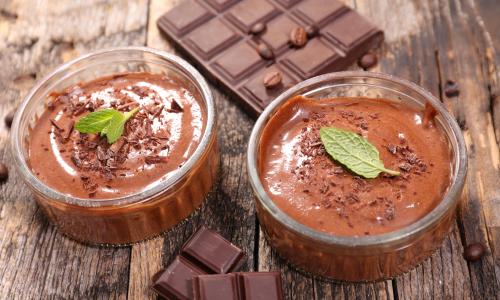 © © iStock / Getty Images Plus / margouillatphotos Coffee-Schokomousse: Das proteinreiche Fitness-Dessert für Schoko-Liebhaber