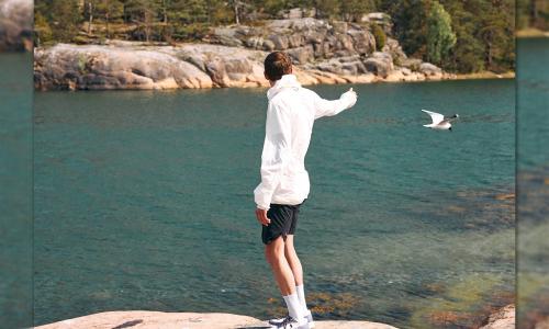 © © Haglöfs Sonnenschutz zum Anziehen - Wissenswertes rund um UV-Schutz-Kleidung für Outdoor- und Wassersport