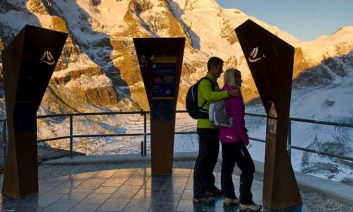 Auftakt zu einer der großartigesten Weitwanderrouten weltweit: Startpunkt des Alpe-Adria-Trails / Bild: Franz Gerdl / Kärnten Werbung Marketing & Innovationsmanagement GesmbH - AlpeAdriaTrail © Auftakt zu einer der großartigesten Weitwanderrouten weltweit: Startpunkt des Alpe-Adria-Trails / Bild: Franz Gerdl / Kärnten Werbung Marketing & Innovationsmanagement GesmbH - AlpeAdriaTrail Auftakt zu einer der großartigesten Weitwanderrouten weltweit: Startpunkt des Alpe-Adria-Trails / Bild: Franz Gerdl / Kärnten Werbung Marketing & Innovationsmanagement GesmbH - AlpeAdriaTrail