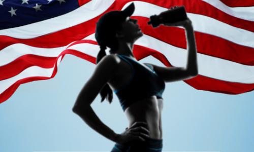 Black Juice...oder das kleine Schwarze: Detox mit Aktivkohle / Bild: iStock / OSTILL © Black Juice...oder das kleine Schwarze: Detox mit Aktivkohle / Bild: iStock / OSTILL Black Juice...oder das kleine Schwarze: Detox mit Aktivkohle / Bild: iStock / OSTILL