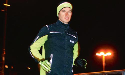 Dunkelheit als Motivator: Da geht dir ein Licht auf / Bild: Gore Running Wear Thumbnail