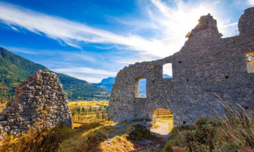 Burgruine Werdenfels / Bild: Markt Garmisch Partenkirchen / Marc Hohenleitner © Burgruine Werdenfels / Bild: Markt Garmisch Partenkirchen / Marc Hohenleitner Burgruine Werdenfels / Bild: Markt Garmisch Partenkirchen / Marc Hohenleitner