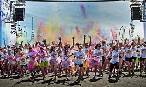 Farbenfrohes Laufspektaktel: The Color Run macht Wien bunt / Bild: Reebok © Farbenfrohes Laufspektaktel: The Color Run macht Wien bunt / Bild: Reebok Farbenfrohes Laufspektaktel: The Color Run macht Wien bunt / Bild: Reebok