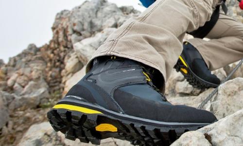 Der Unterschied zwischen Bergschuhen und Wanderschuhen / Bild: Dachstein © Der Unterschied zwischen Bergschuhen und Wanderschuhen / Bild: Dachstein Der Unterschied zwischen Bergschuhen und Wanderschuhen / Bild: Dachstein