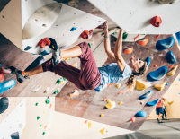 Hoch die Wände: So gelingt der Einstieg ins Hallenklettern und Bouldern – plus 20 Adressen