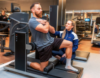 © SPORTaktiv / Thomas Polzer Fit mit Injoy: Mit diesen 6 Übungen bleiben die Knie für Sport und Alltag gesund