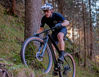 © Hersteller / Corrratec Bikes Racers Edge: Was Cross-Country-, Marathon- und Downcountry-Bikes ausmacht