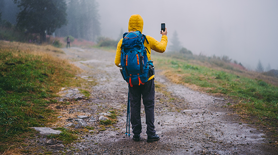 6 Gründe, warum Wandern bei Regen Spaß macht