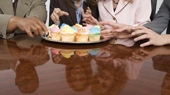 Kampf dem Verlangen! Mit diesen 6 Tricks kannst du Heißhungerattacken vermeiden / Bild: iStock