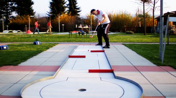 Vom Hobby- zum Leistungssport: 5 Fakten über Minigolf / Bild: Christian Gobetz Vom Hobby- zum Leistungssport: 5 Fakten über Minigolf / Bild: Christian Gobetz