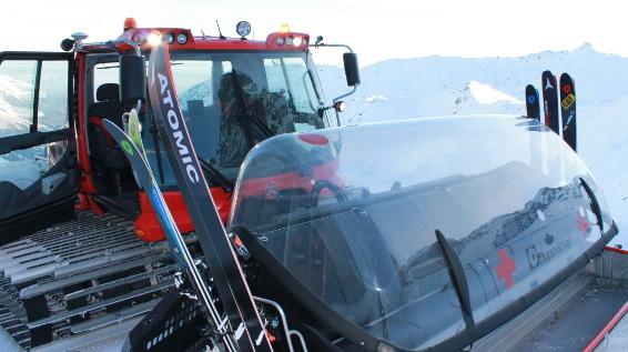 Mit dem Pistenbully fahren / Bild: Skigebiet Hochfügen