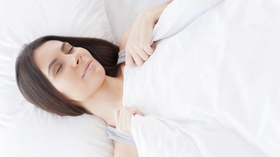 Schlaf gut: Das sind die 5 besten (und schlechtesten) Schlafpositionen für  deine Gesundheit
