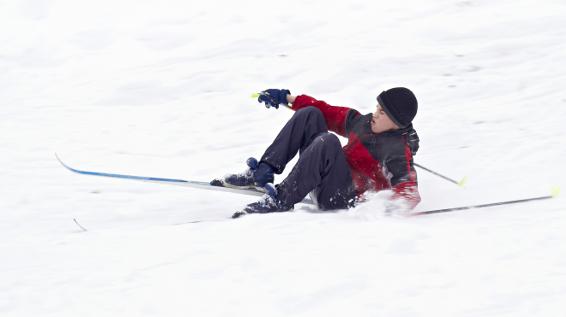 Achtung, Sturzgefahr: 5 Tipps, wie du beim Skifahren richtig fällst / Bild: iStock Achtung, Sturzgefahr: 5 Tipps, wie du beim Skifahren richtig fällst / Bild: iStock