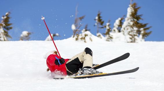 Achtung, Sturzgefahr: 5 Tipps, wie du beim Skifahren richtig fällst / Bild: iStock Achtung, Sturzgefahr: 5 Tipps, wie du beim Skifahren richtig fällst / Bild: iStock