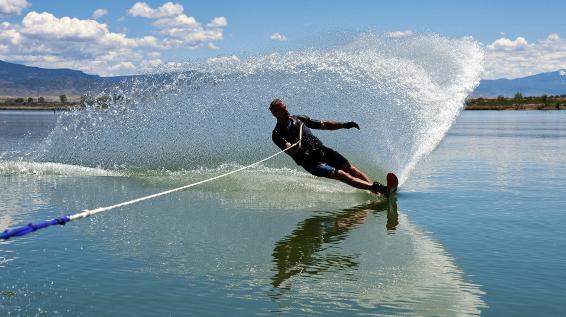 7 Wassersportarten, die man probiert haben muss / Bild: iStock / katrinaelena