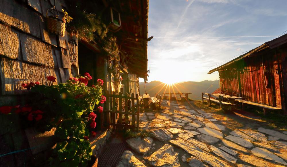 Die Magie der Berghütten: Wandern der Hütte wegen - von der Lage bis zum kulinarischen Hochgenuss