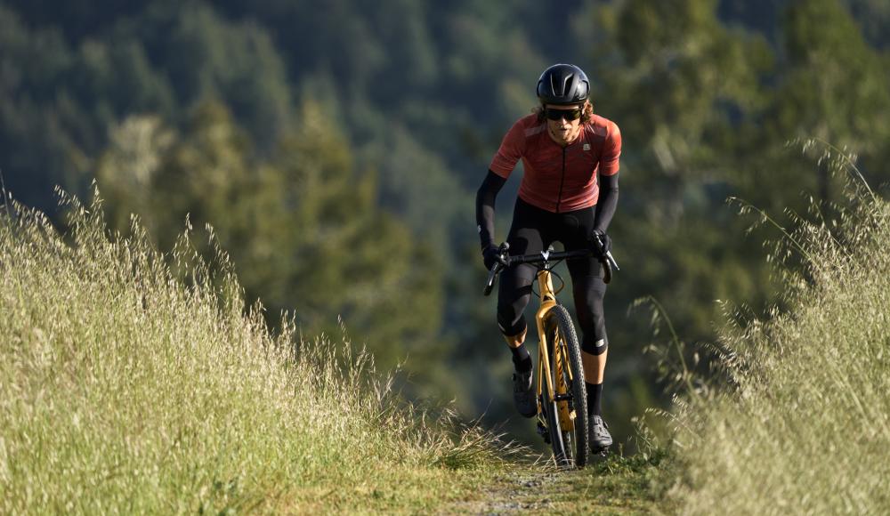 Gravel Code: Bekleidung, Helme und Schuhe zwischen Style, Funktion und Freiheit